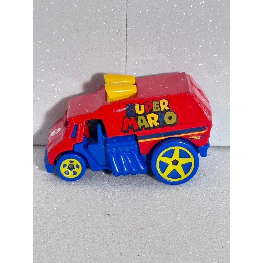 Hot Wheels Super Mario Bros Cool One Van Red Blue Diecast Car 2004 Mattel